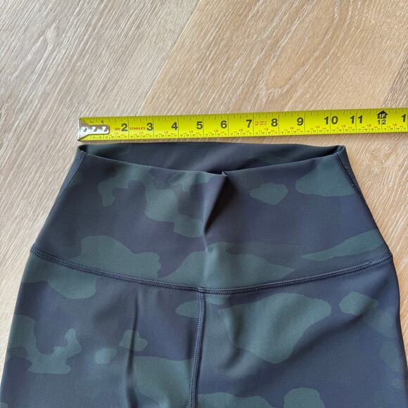 Alo High-Waist Camo Vapor Legging - Size M - Picture 5 of 8